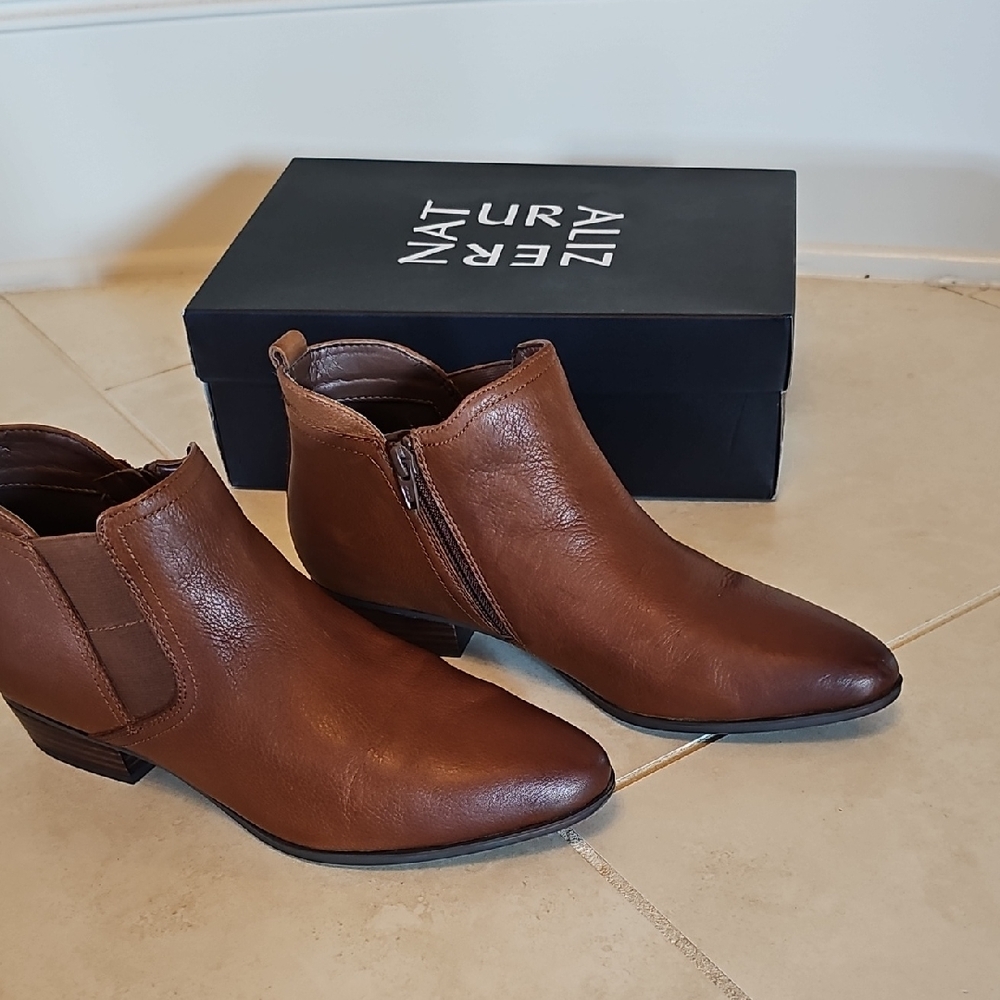 Naturalizer Chestnut Leather Booties